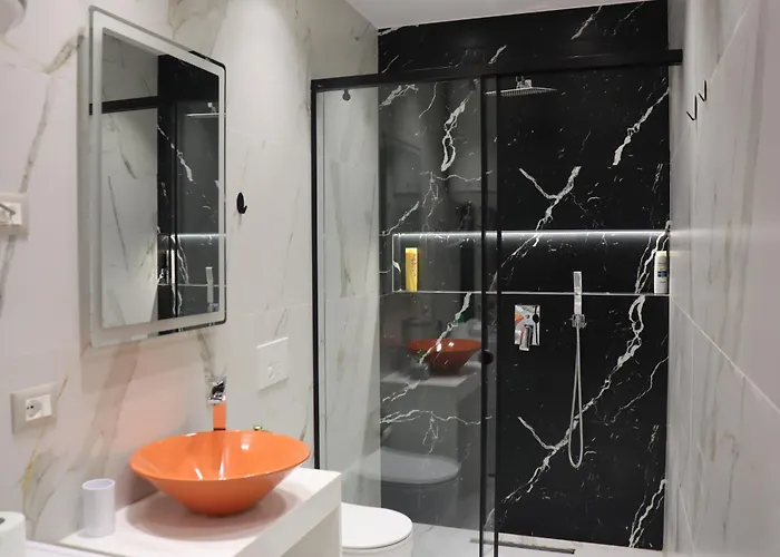 Tiranalake Luxury - Self Check-in Apartment Tirana